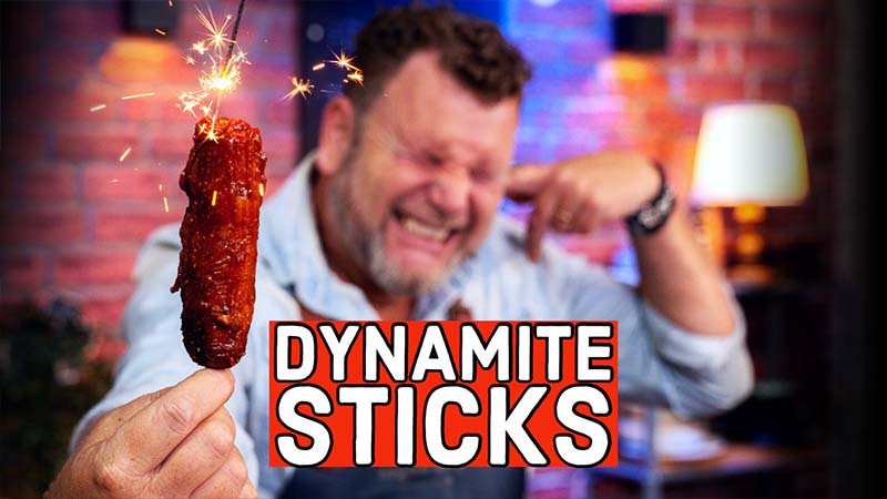 Gehaktstaaf of dynamite sticks